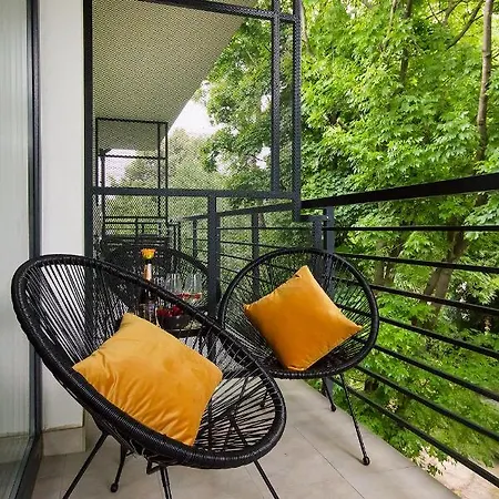 W&k Energy - Parking W Garazu, Faktura Vat, Balkon, Netflix דירה